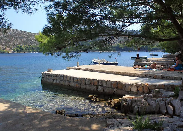 Feriehus Seaside House For Families With Children Skrivena Luka, Lastovo - 24059 *
