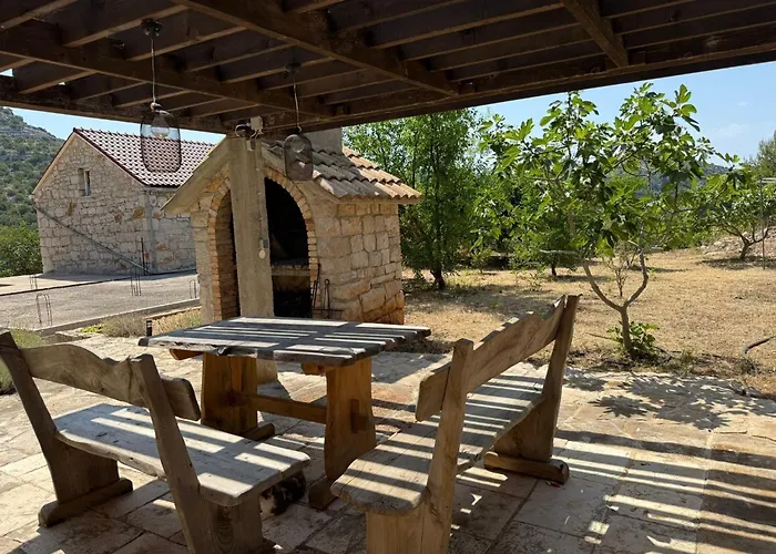 Seaside House For Families With Children Skrivena Luka, Lastovo - 24059 * Skrivena Luka