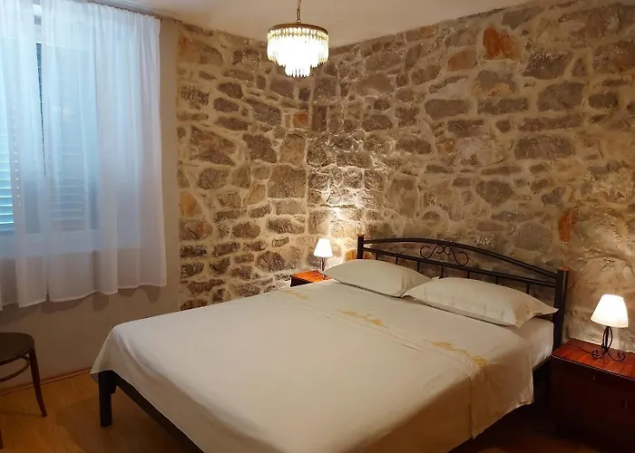 Seaside House For Families With Children Skrivena Luka, Lastovo - 24059