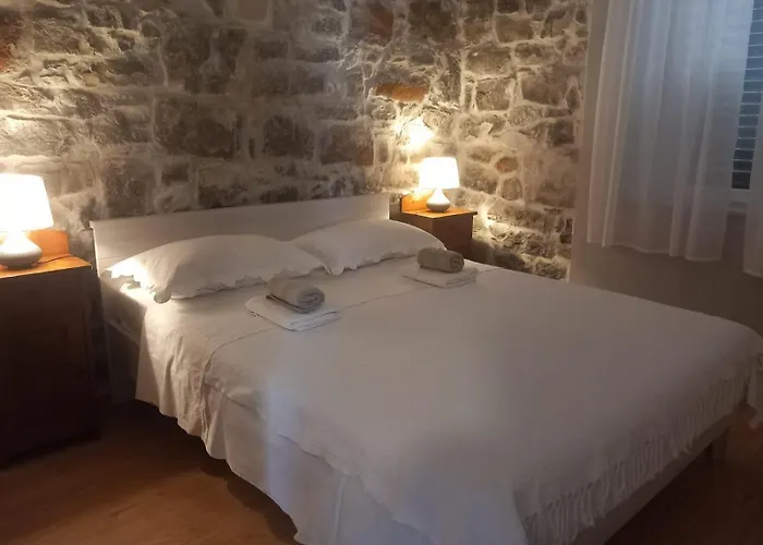 Feriehus Seaside House For Families With Children Skrivena Luka, Lastovo - 24059 Skrivena Luka