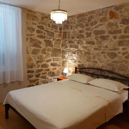 Seaside House For Families With Children Skrivena Luka, Lastovo - 24059