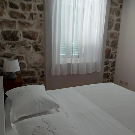 Seaside House For Families With Children Skrivena Luka, Lastovo - 24059 Feriehus