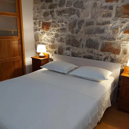 Feriehus Seaside House For Families With Children Skrivena Luka, Lastovo - 24059 *